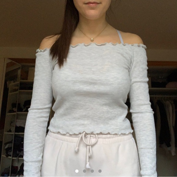 Brandy Melville top - Picture 2 of 4